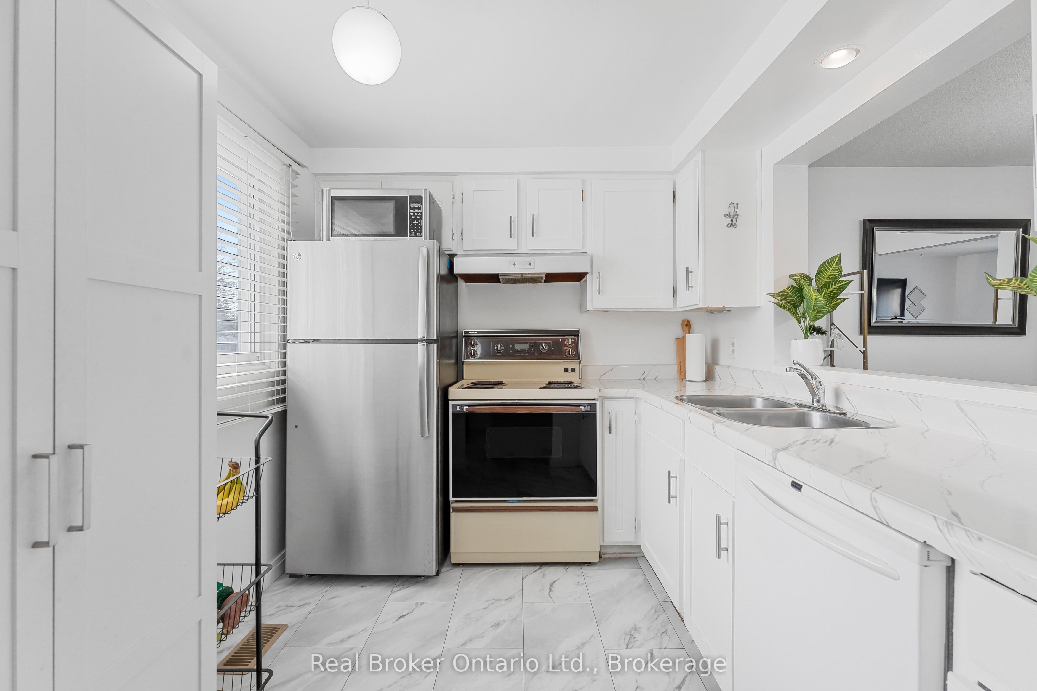 5982 Dunn Street 8, Niagara Falls, ON L2G 7J9 photo 5