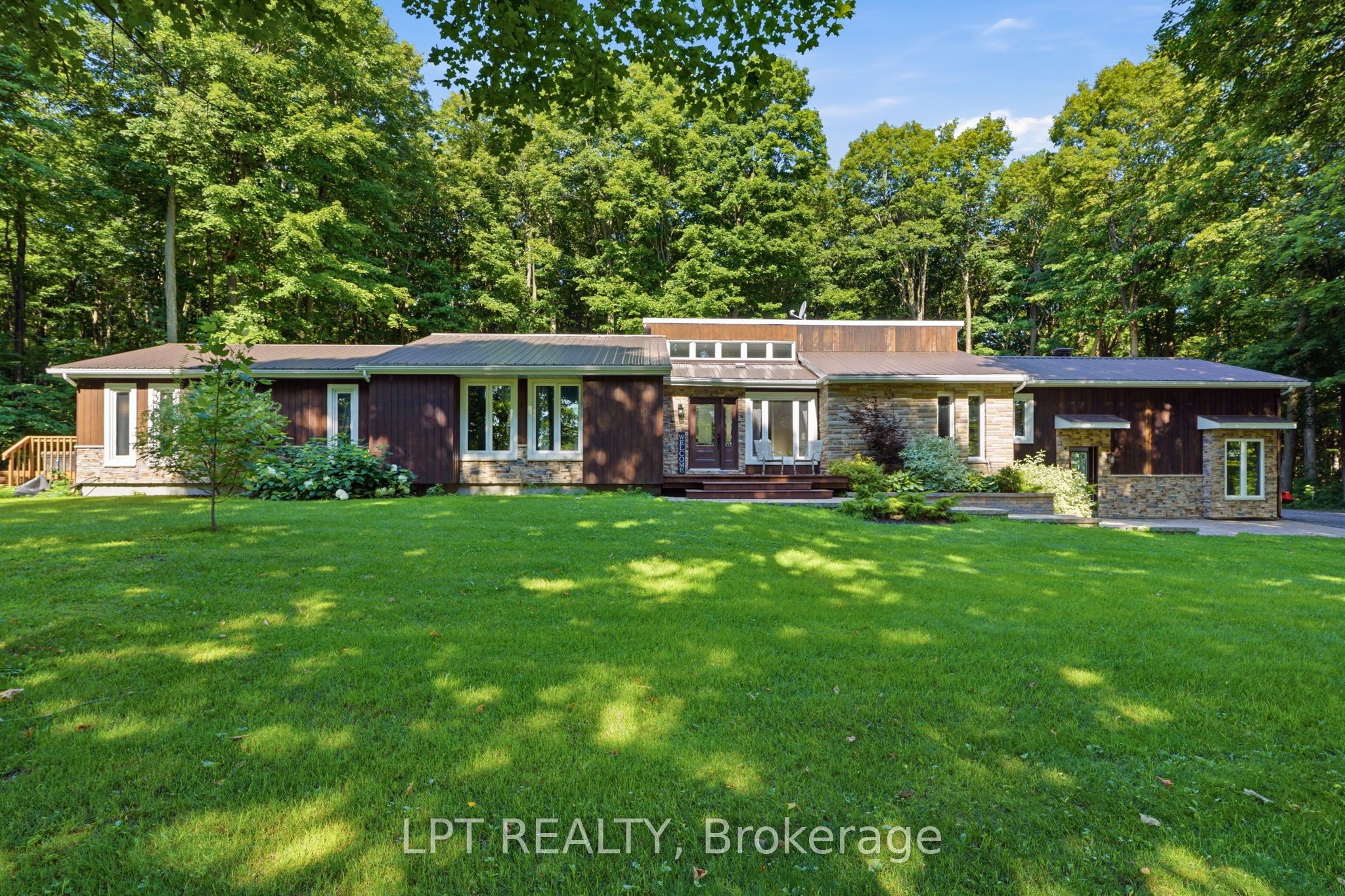 8180 Gibbs Road, East Hawkesbury, ON K0B 1M0 photo 2