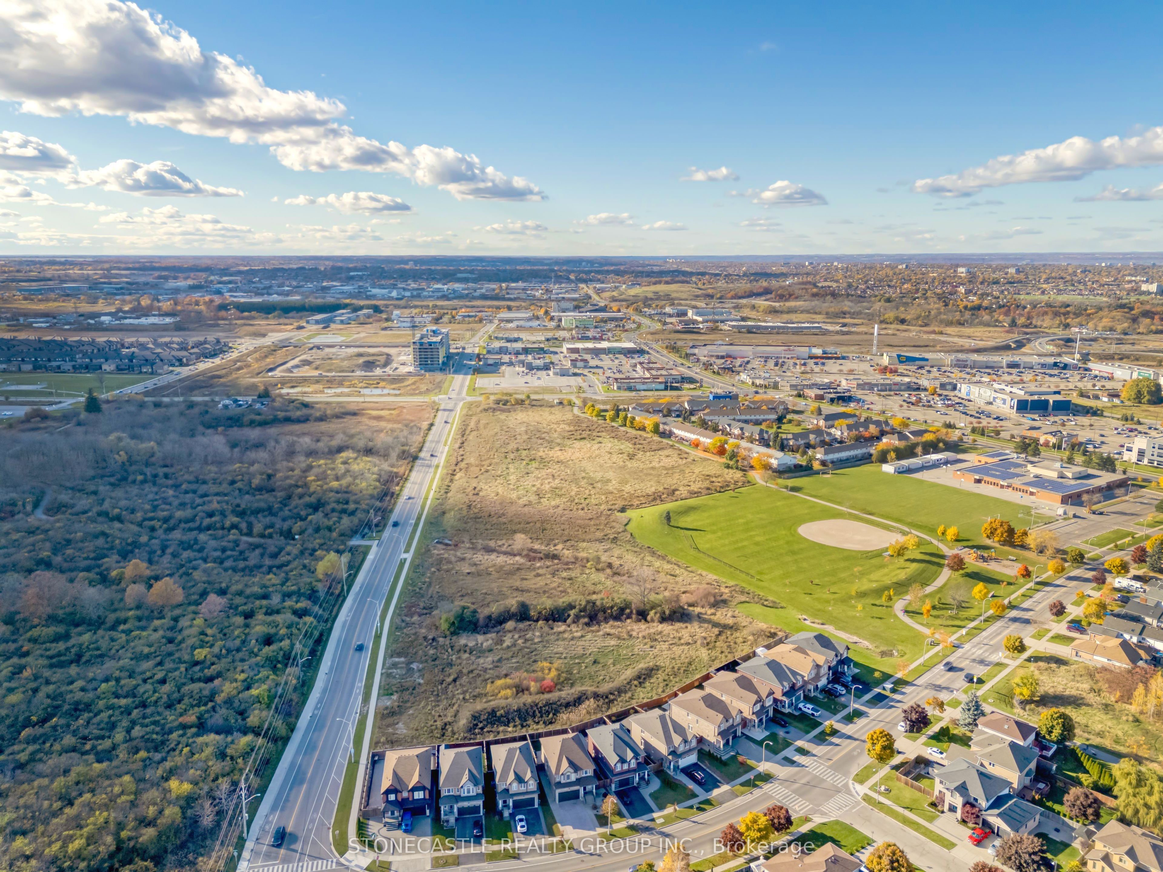 390 Highland Road W, Hamilton, ON L8J 0J5 photo 3