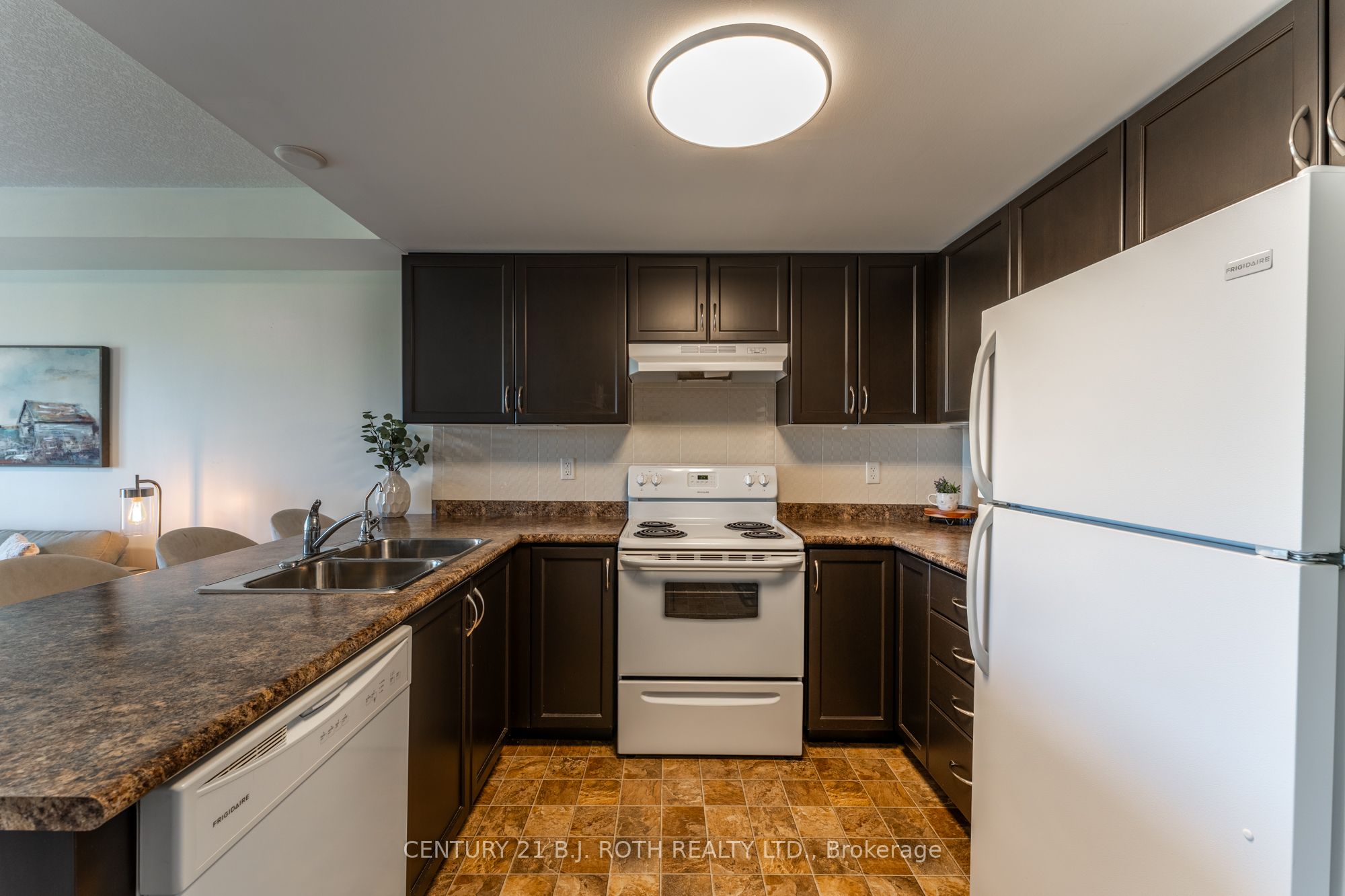 67 Kingsbury Square 403, Guelph, ON N1L 0L3 photo 5