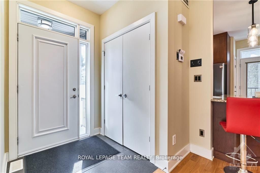 800 Melwood Avenue 10, McKellar Heights - Glabar Park and Area, ON K2A 3C3 photo 4