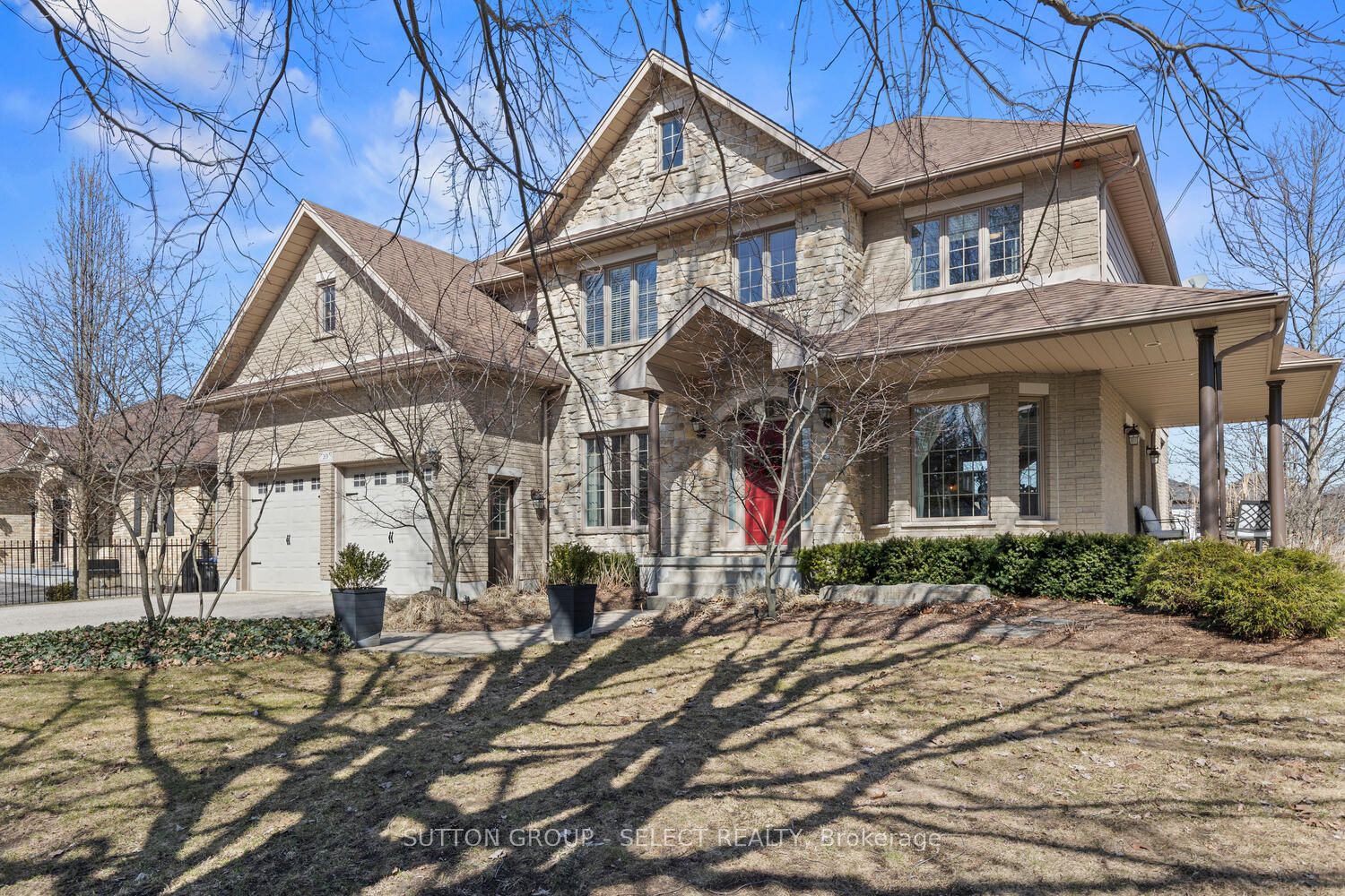 2610 Emerson Street, Strathroy-Caradoc, ON N0L 1W0 photo 4