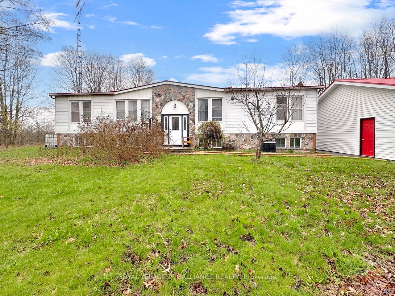 19656 Loyalist Parkway, Prince Edward County, ON K0K 1T0