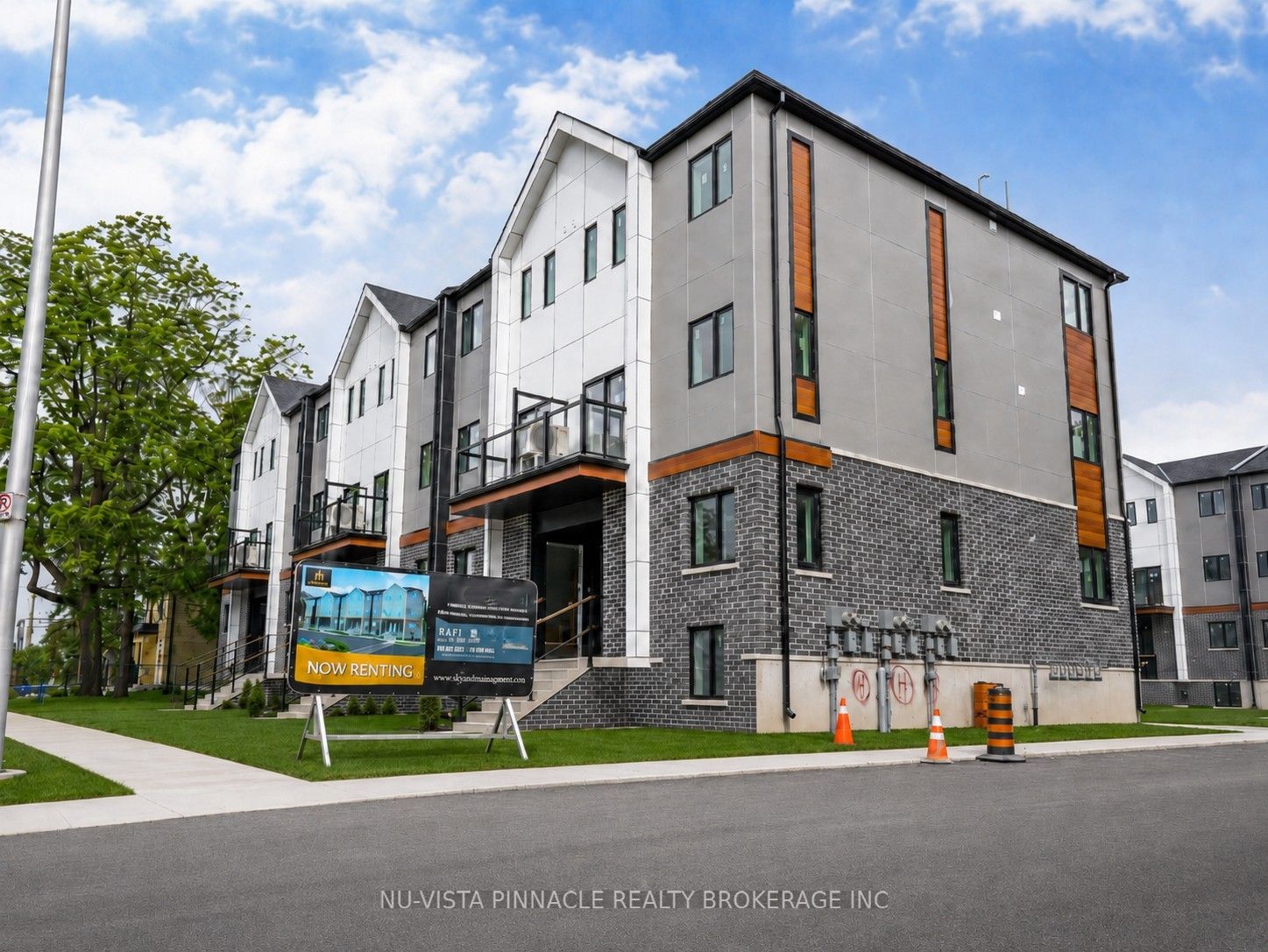 1208 Fanshawe Park Road E Unit # 7, London North, ON N5X 3Z8