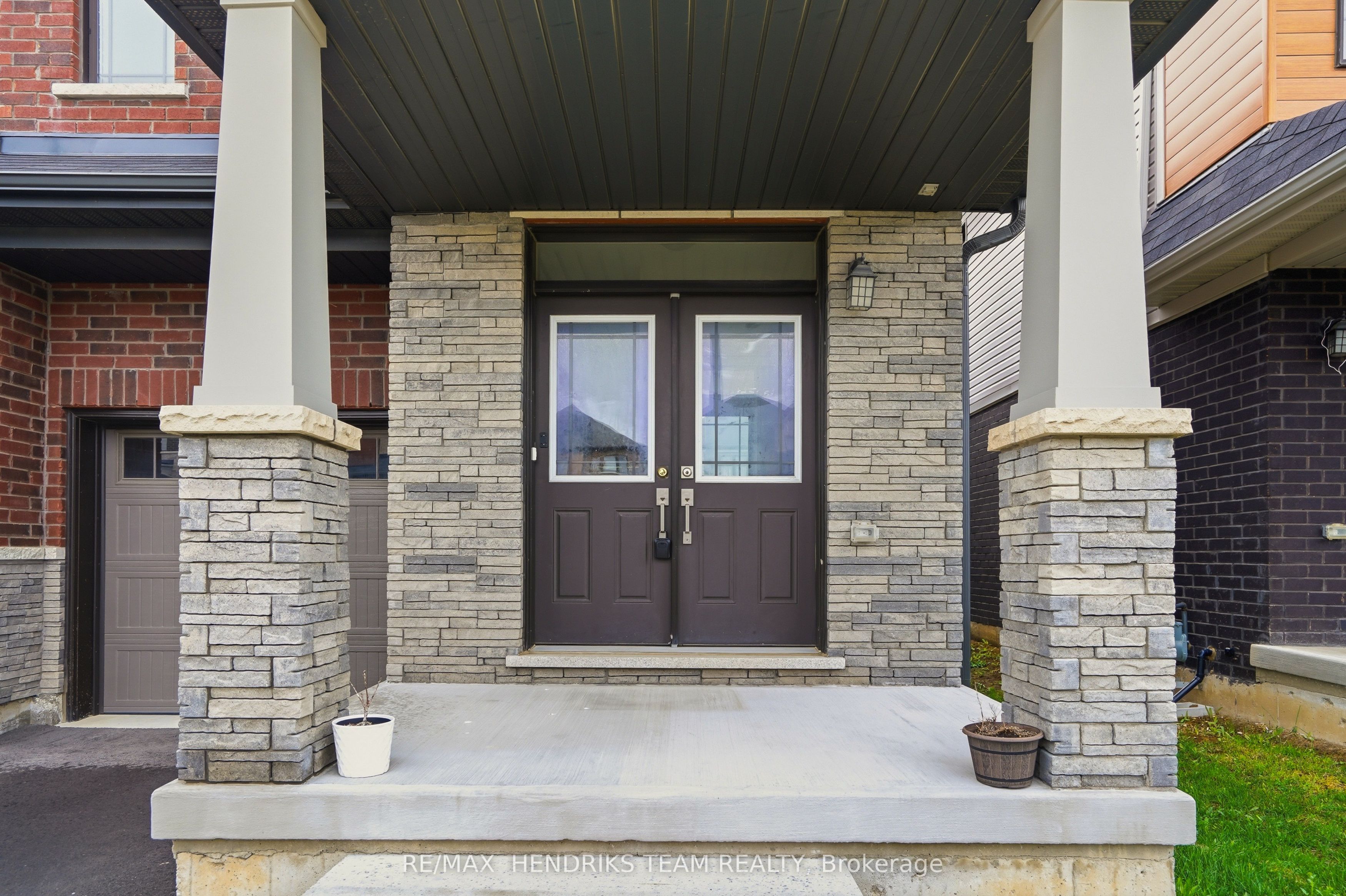 400 Barker Parkway, Thorold, ON L2V 0K5 photo 2