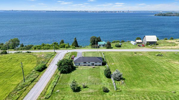 631 Highway 96, Frontenac Islands, ON K0H 2Y0 photo 2