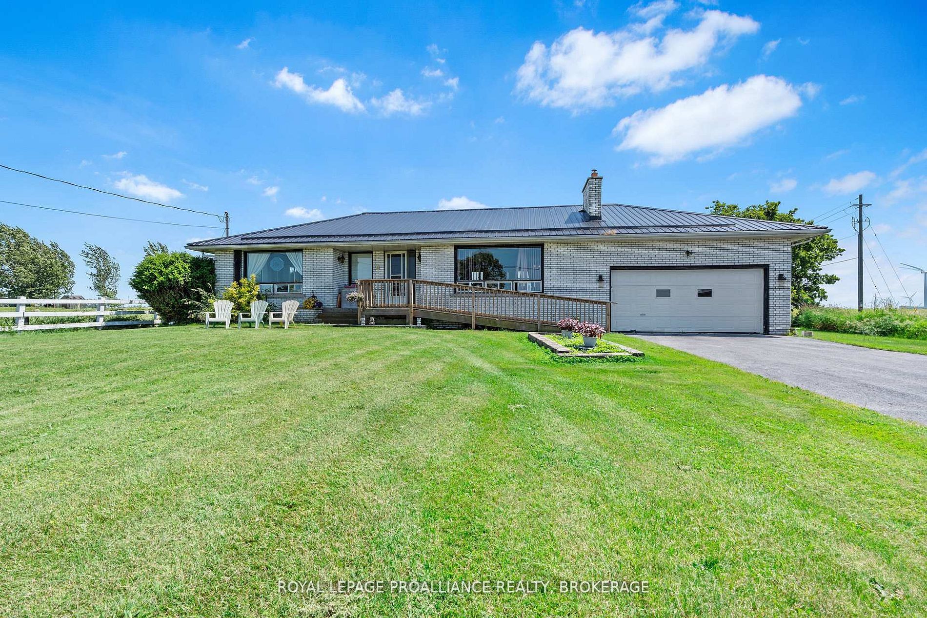 631 Highway 96, Frontenac Islands, ON K0H 2Y0 photo 3
