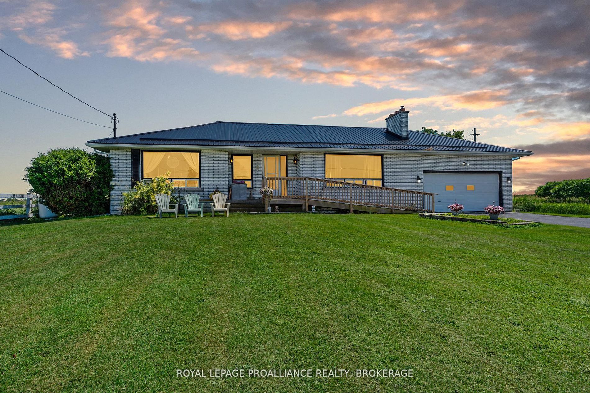 631 Highway 96, Frontenac Islands, ON K0H 2Y0 photo 5