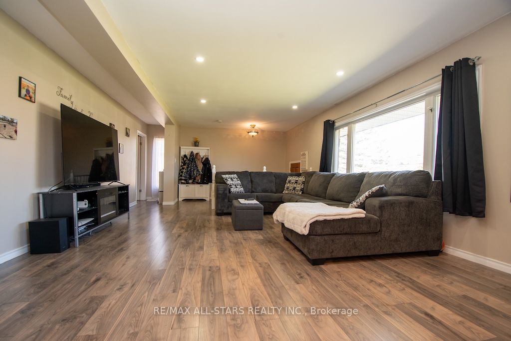 1426 Highway 7A, Kawartha Lakes, ON L0A 1A0 photo 4