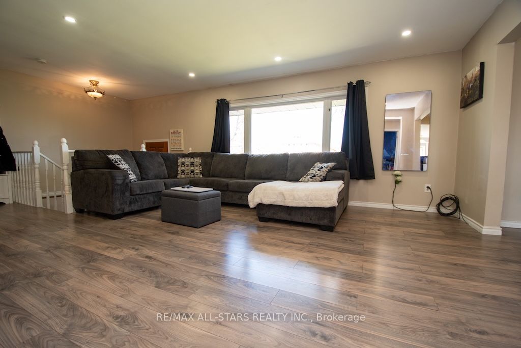 1426 Highway 7A, Kawartha Lakes, ON L0A 1A0 photo 5