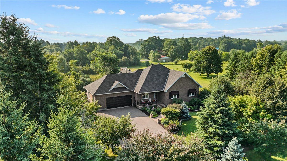 1801 Rocklane Drive, Kanata, ON K2W 1B5 photo 2