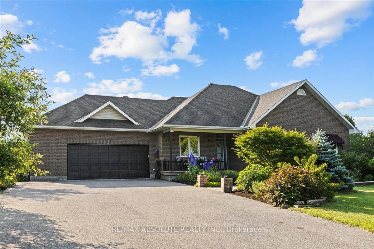 1801 Rocklane Drive, Kanata, ON K2W 1B5 photo 3