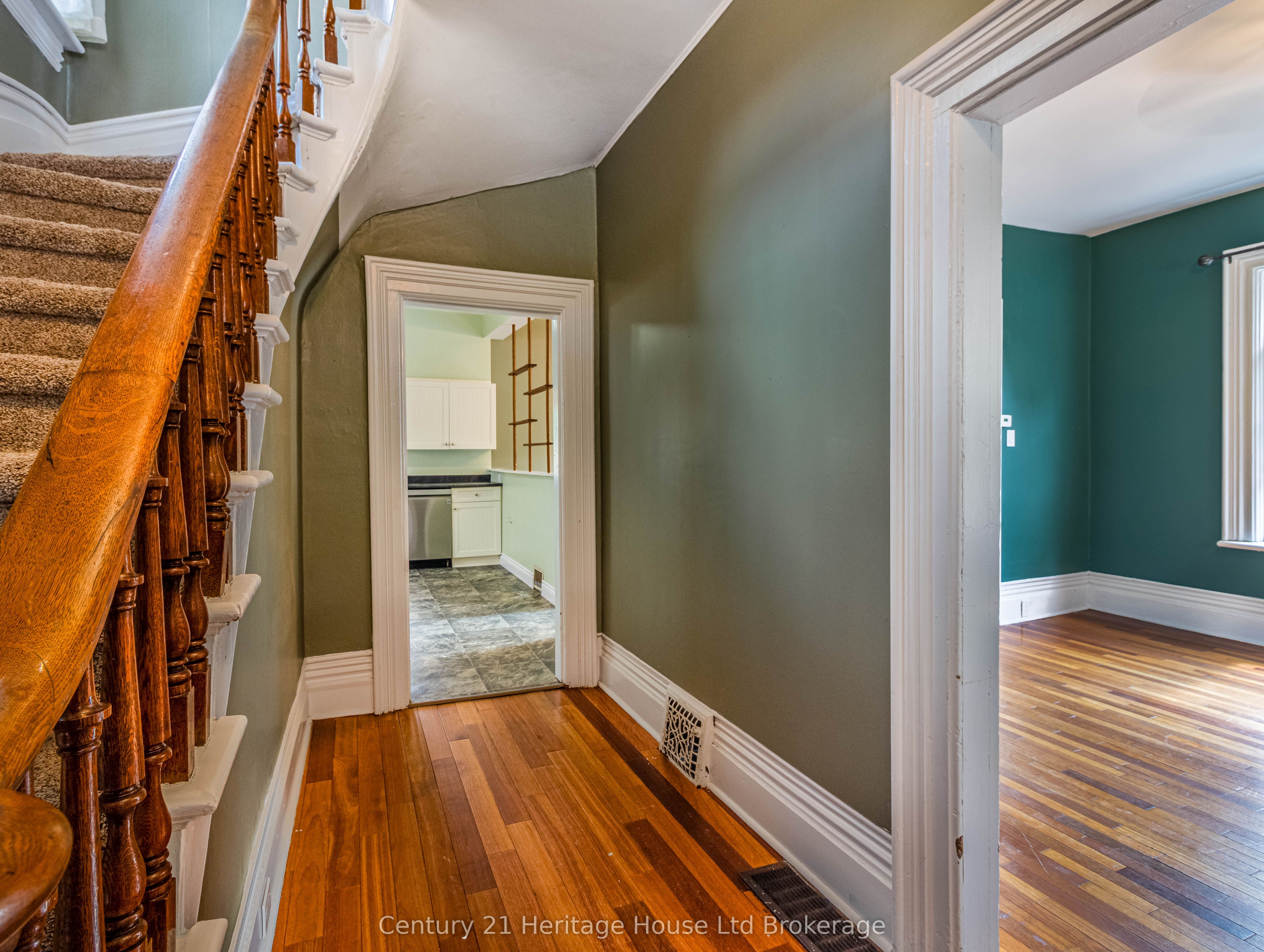552 Hatch Street, Woodstock, ON N4S 1N6 photo 4
