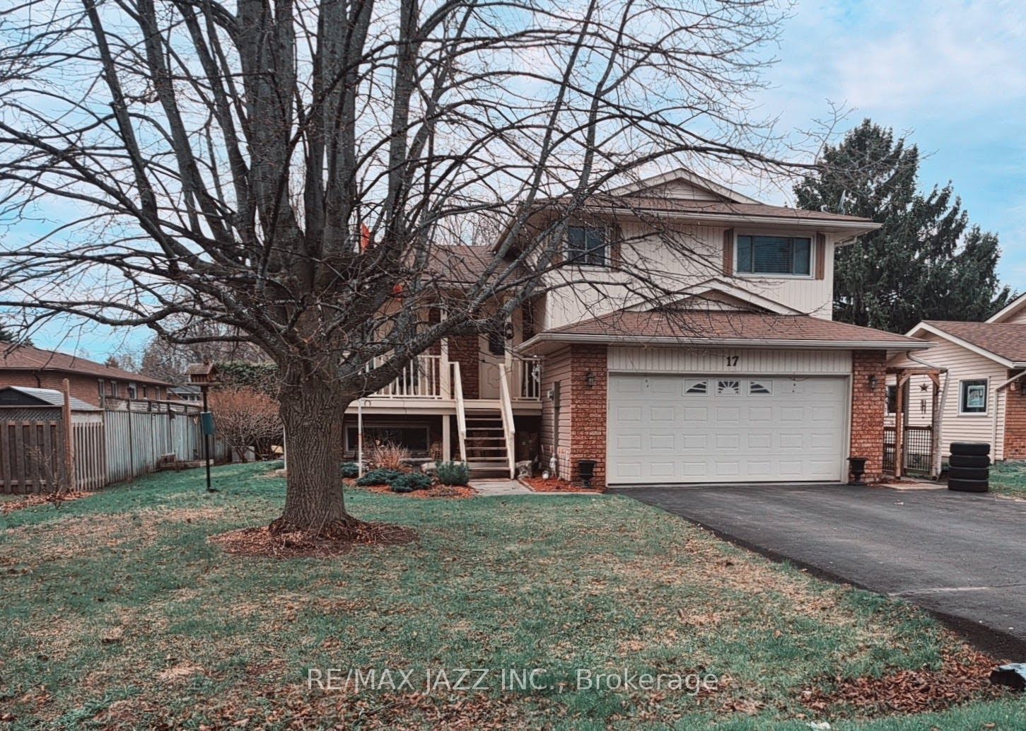 17 Huron Drive, Brighton, ON K0K 1H0