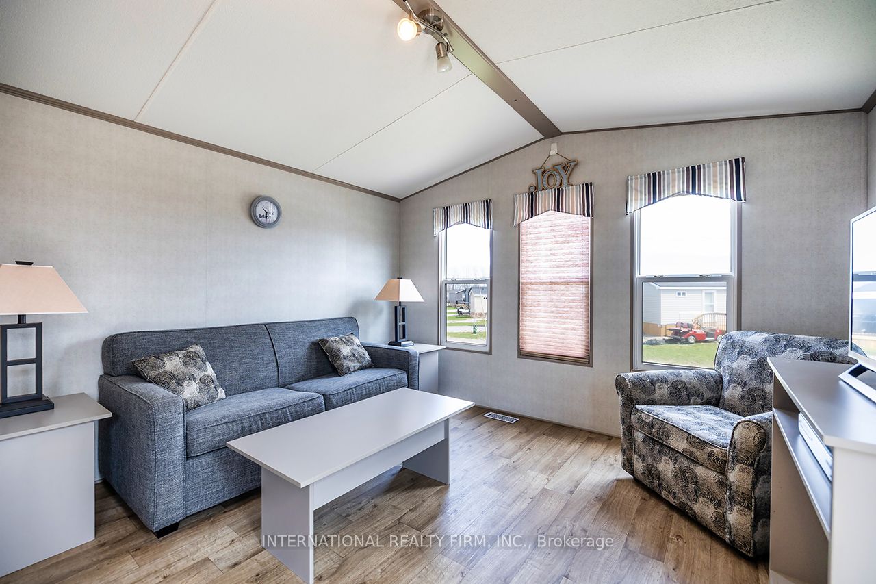 34 Glen Abbey 1235 Villiers Line, Otonabee-South Monaghan, ON K0L 2G0 photo 2