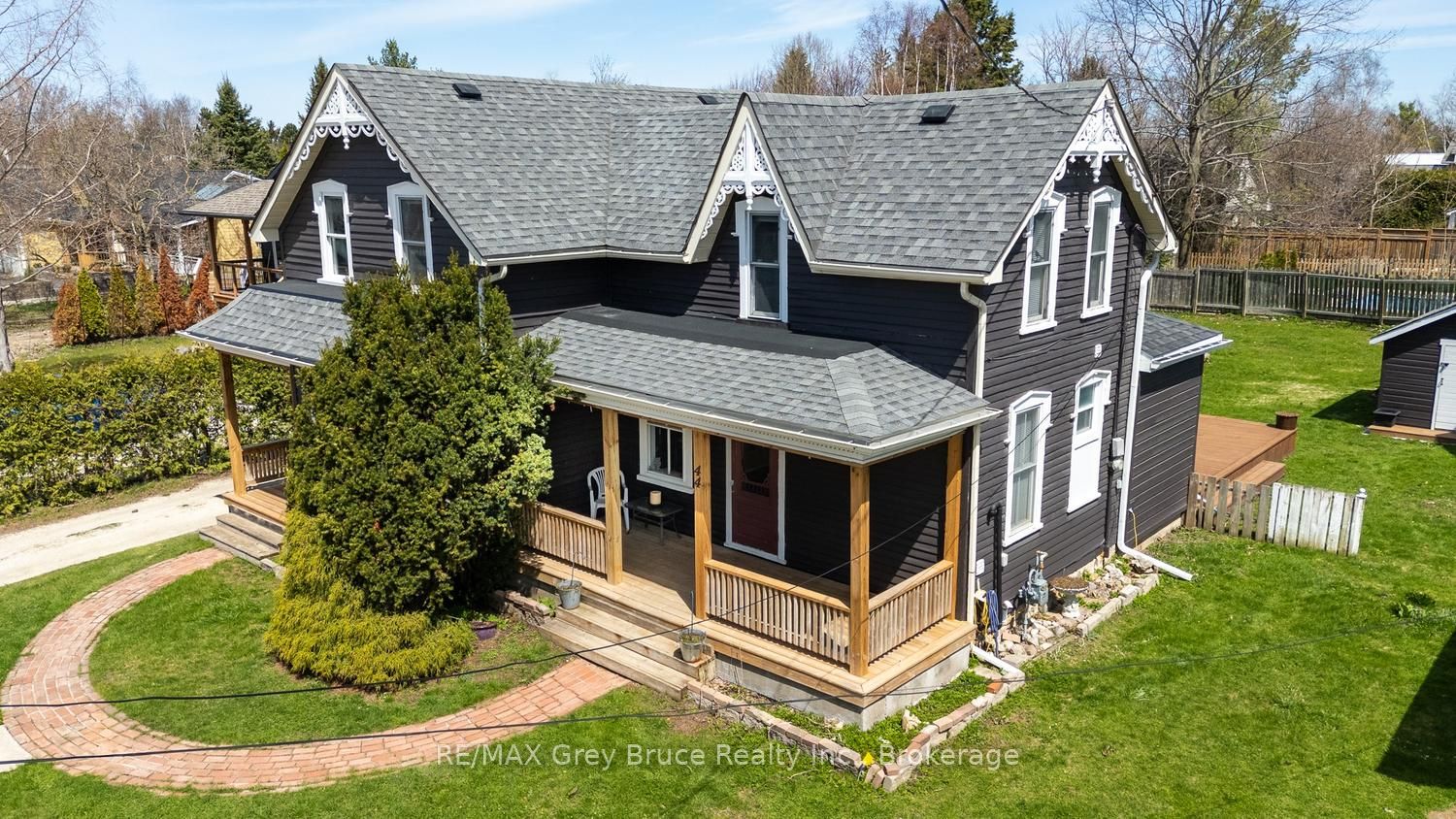 44 Alice Street W, Blue Mountains, ON N0H 2P0 photo 2