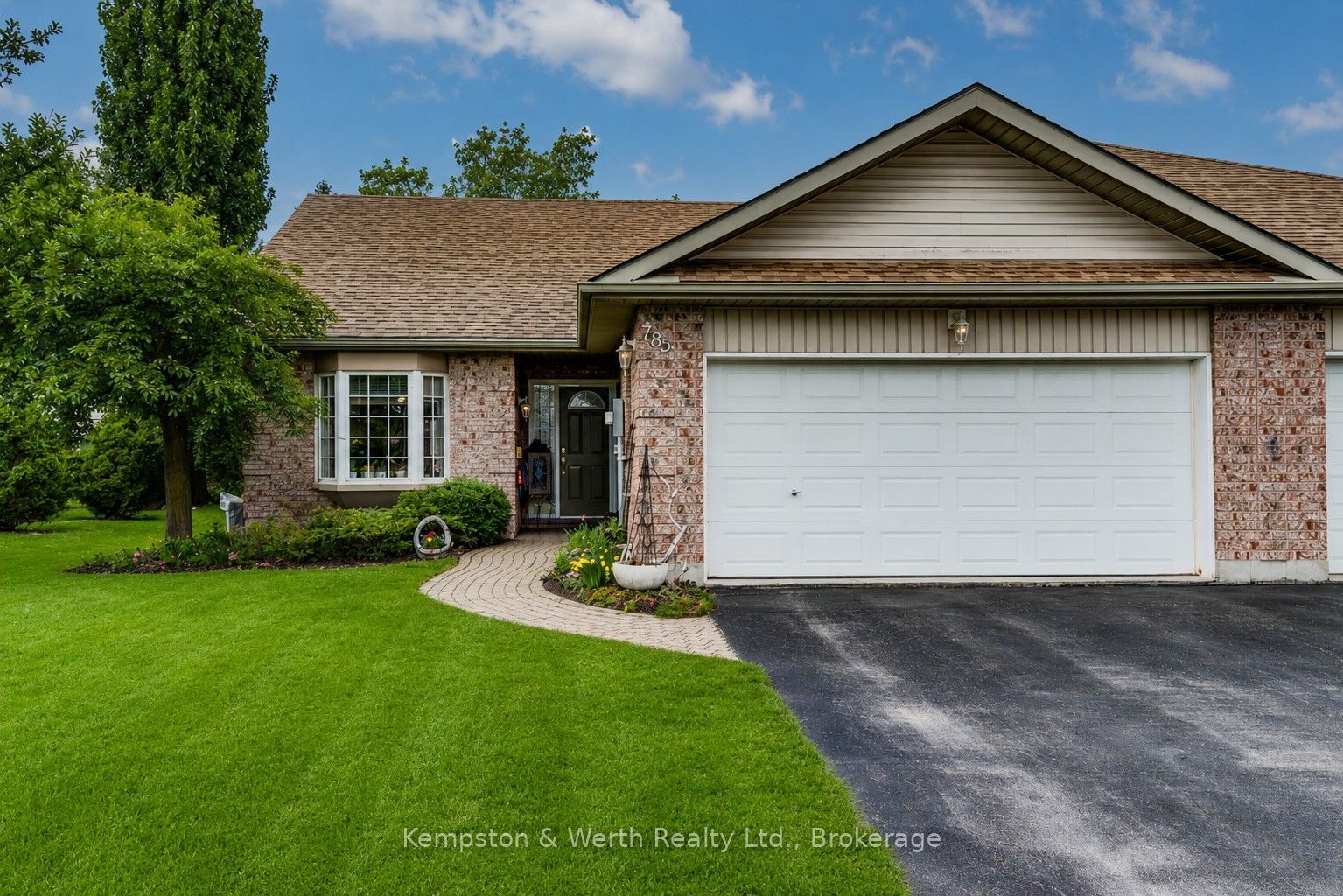 782 Lavery Street, North Perth, ON N4W 3T4 photo 2