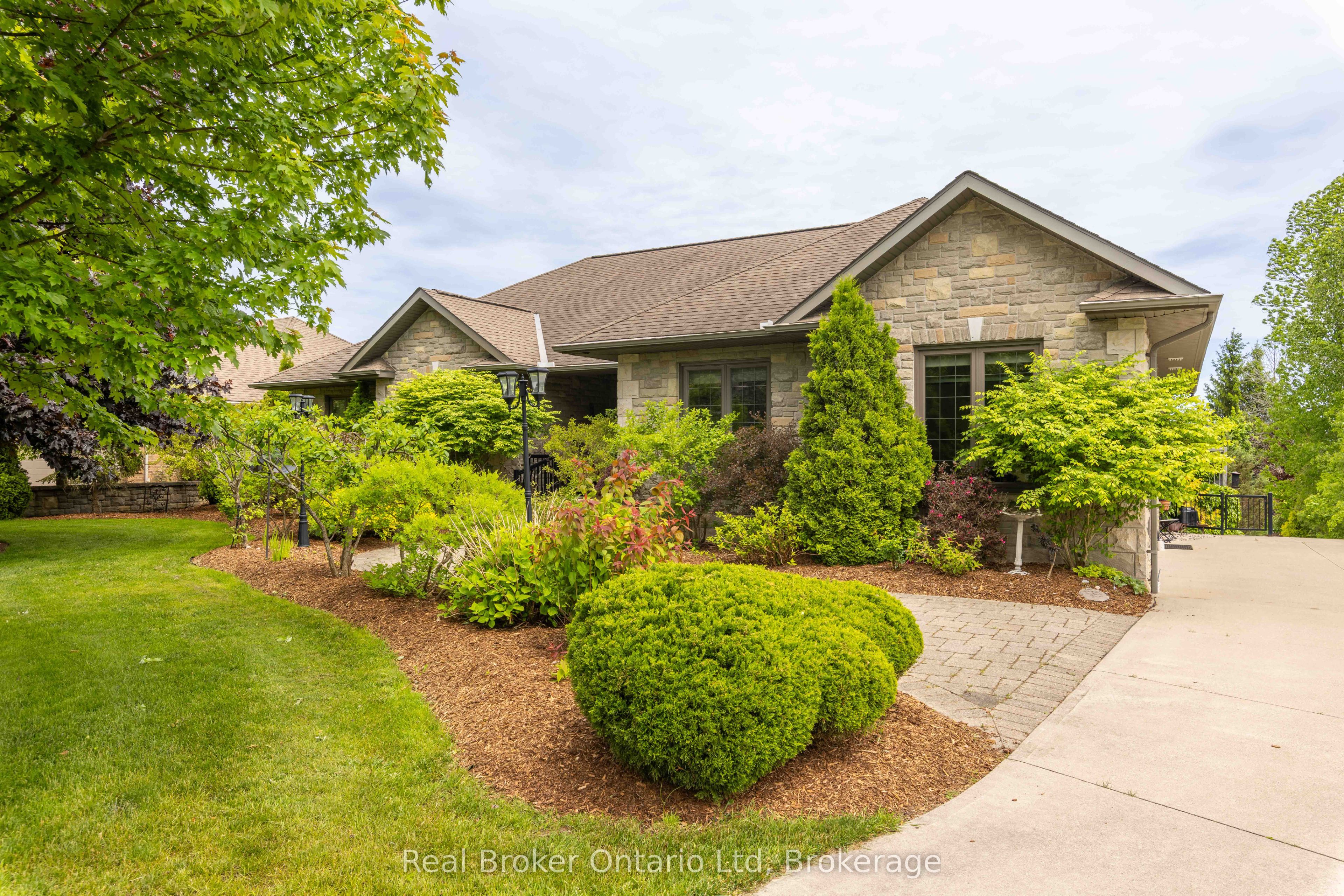 361 Balmy Beach Road, Georgian Bluffs, ON N4K 5N4 photo 3