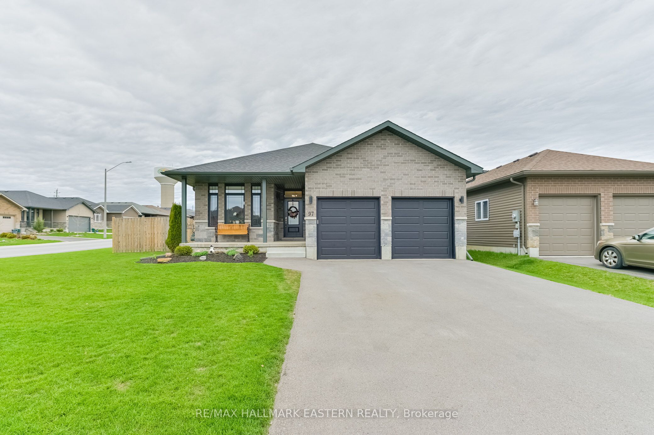 97 Northumberland Boulevard, Quinte West, ON K8V 0K9 photo 2