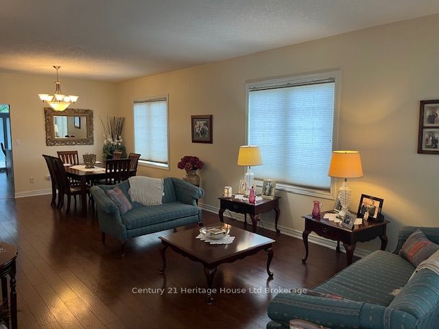 21 Balazs Court 1, Tillsonburg, ON N4G 5W6 photo 3
