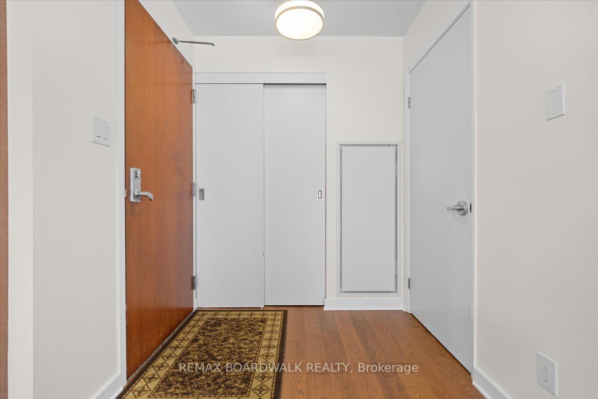 310 Centrum Boulevard 506, Orleans - Cumberland and Area, ON K1E 0A3 photo 4