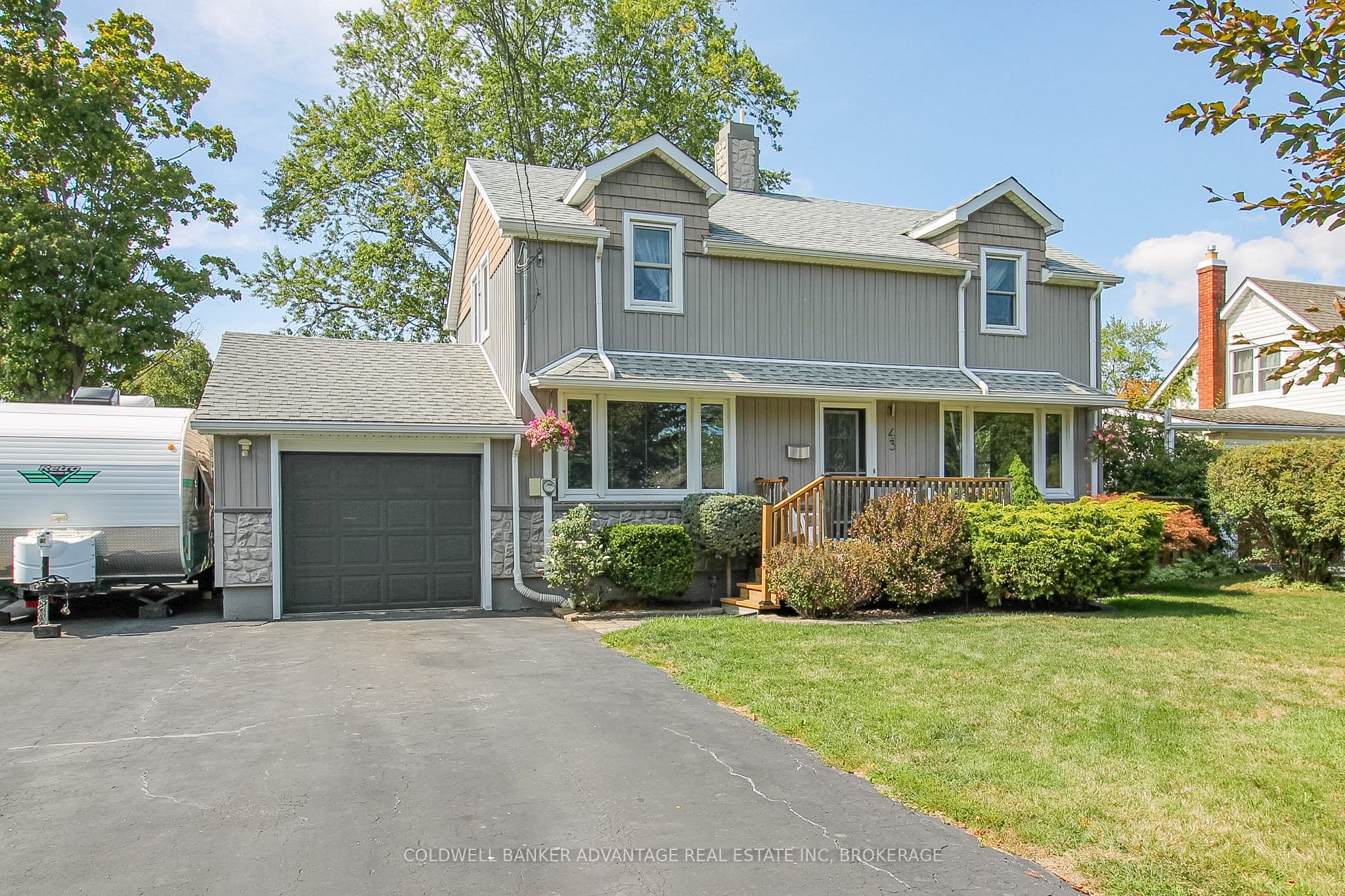 43 Gram Avenue, Welland, ON L3C 1H5 photo 2