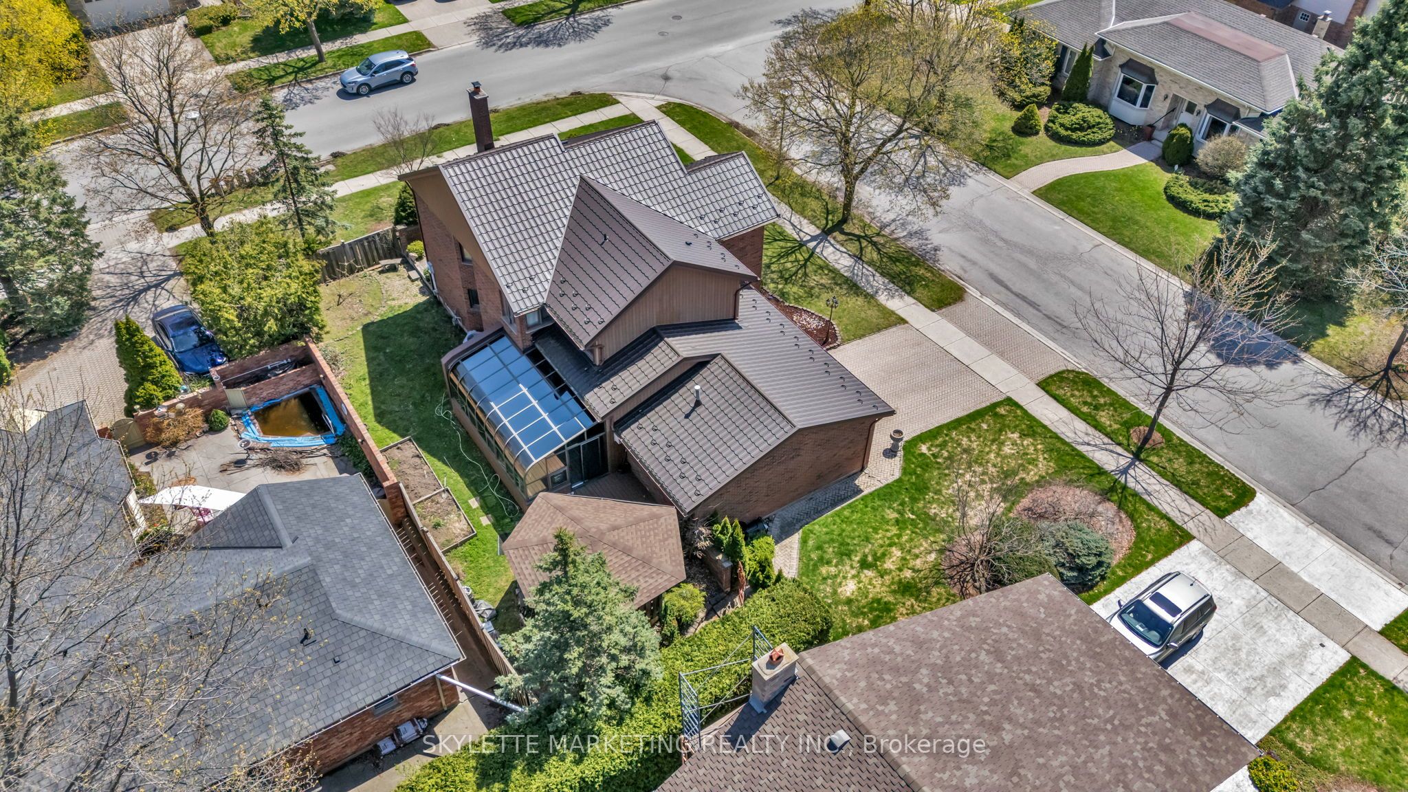 2 Deer Valley Crescent, London South, ON N6J 4K9 photo 2