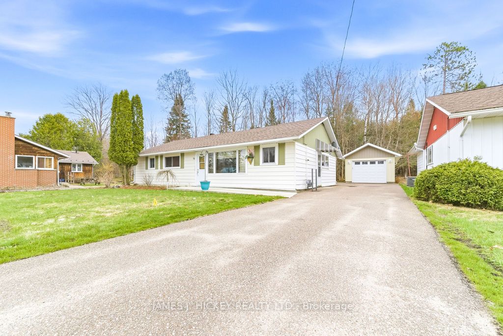 96 Glendale Avenue, Deep River, ON K0J 1P0