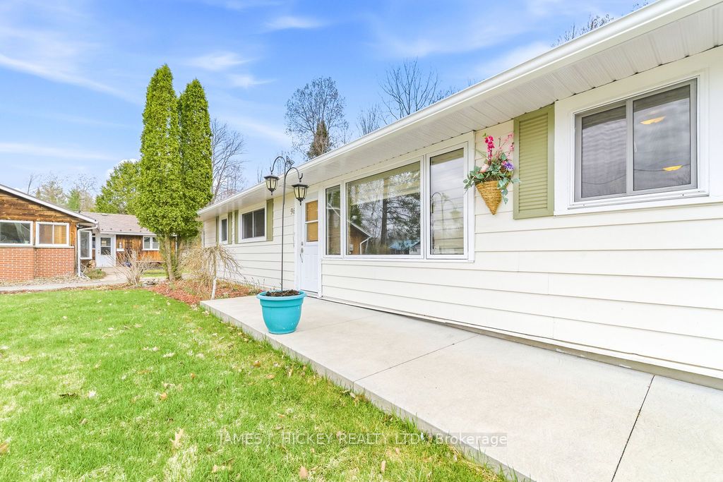 96 Glendale Avenue, Deep River, ON K0J 1P0 photo 3