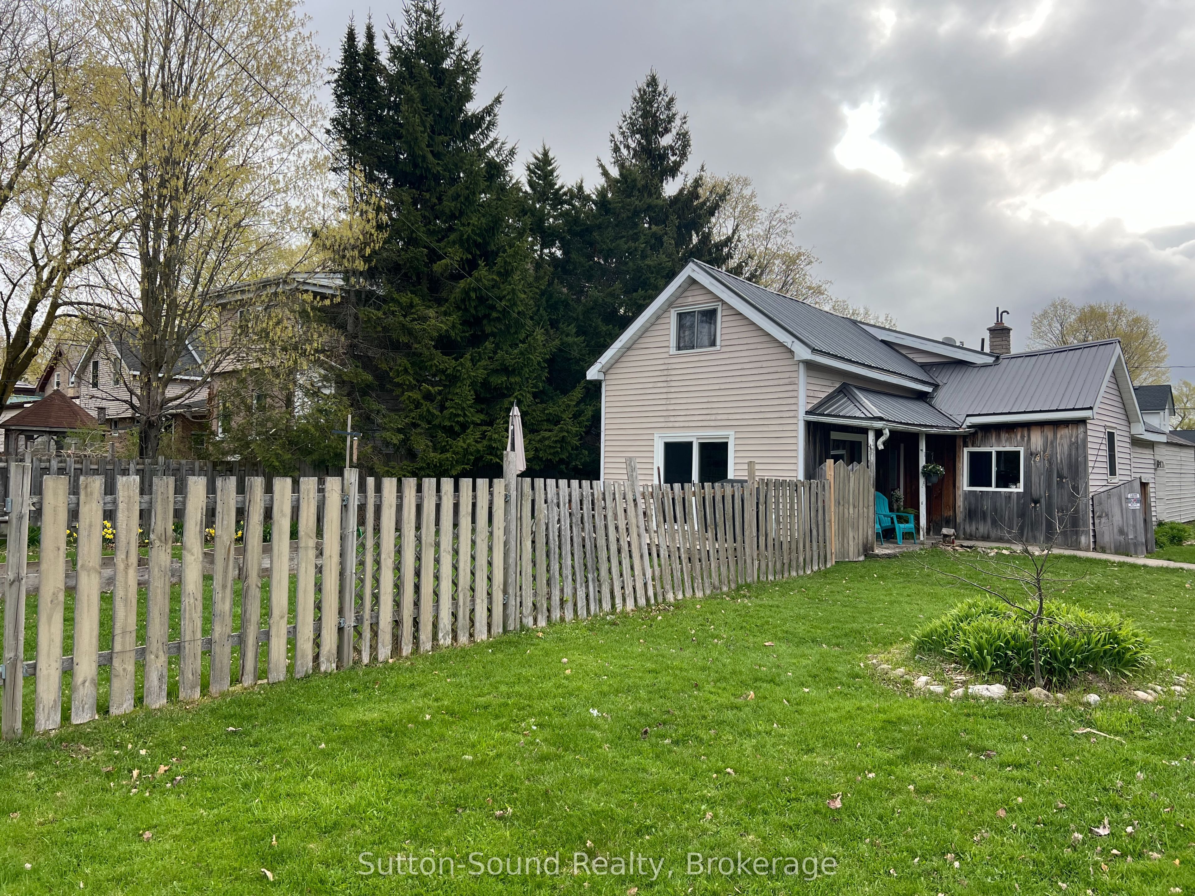 34 Main Street, Arran-Elderslie, ON N0H 2N0 photo 2