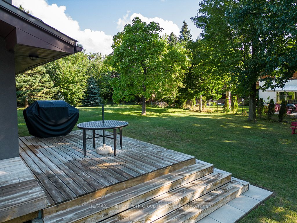 104 Ridgeview Drive, Blue Mountains, ON L9Y 3Z2 photo 2