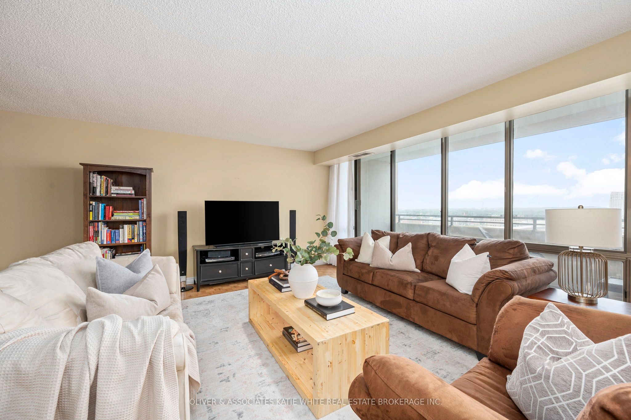 380 King Street 1507, London East, ON N6B 3L6 photo 3