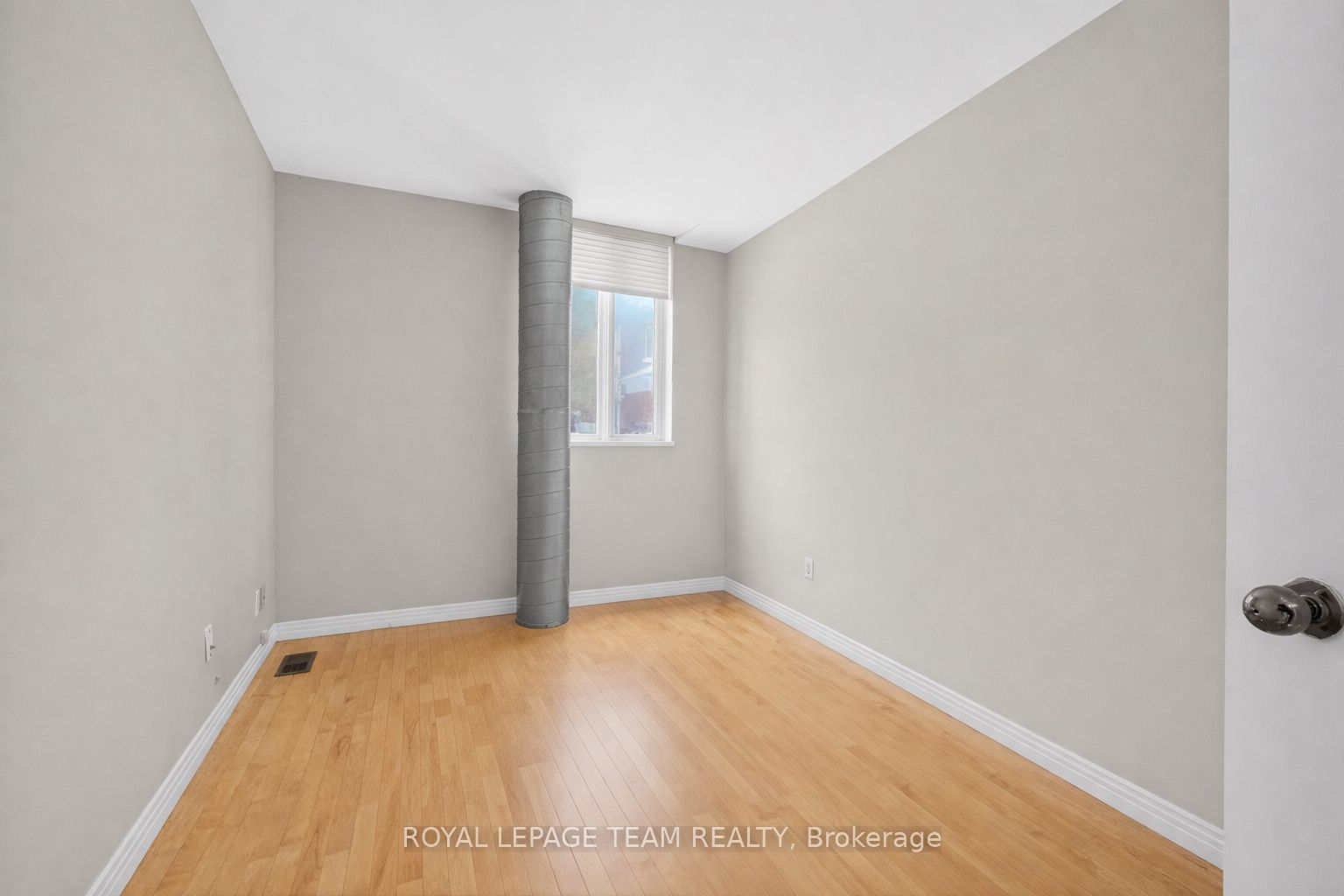 10 Lewis Street, Ottawa Centre, ON K2P 0S3 photo 5