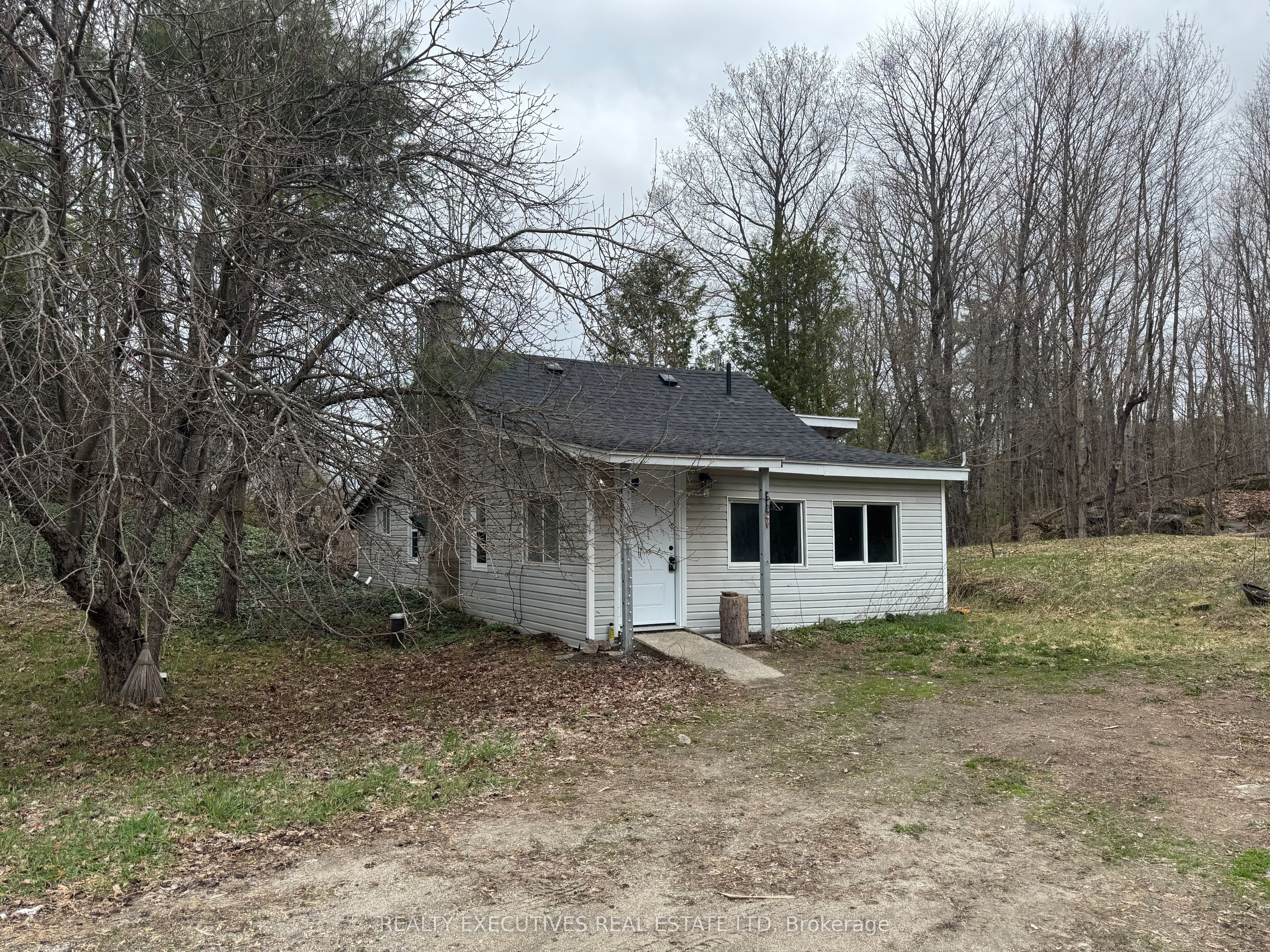 10146 509 Road N, Frontenac, ON K0H 2J0