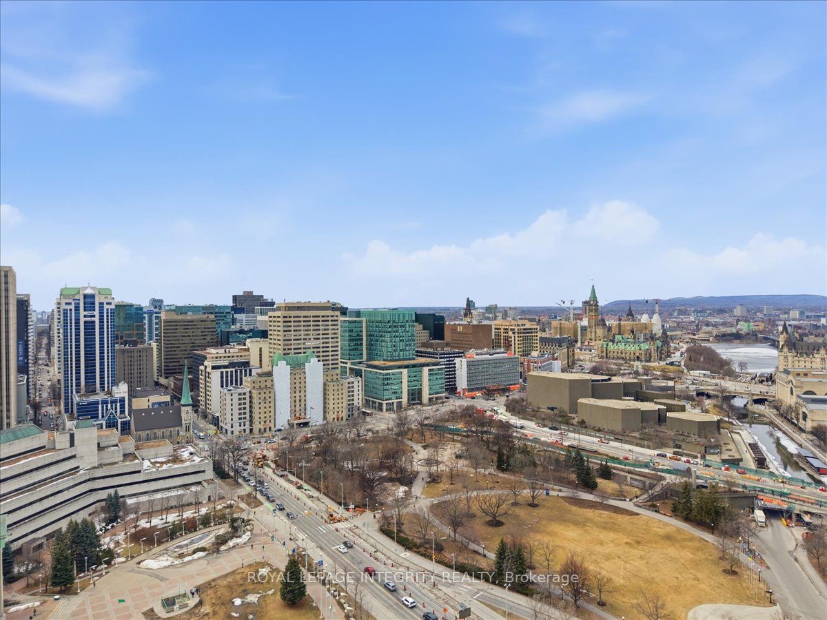 161 Laurier Avenue W 909, Ottawa Centre, ON K1P 5J2 photo 4