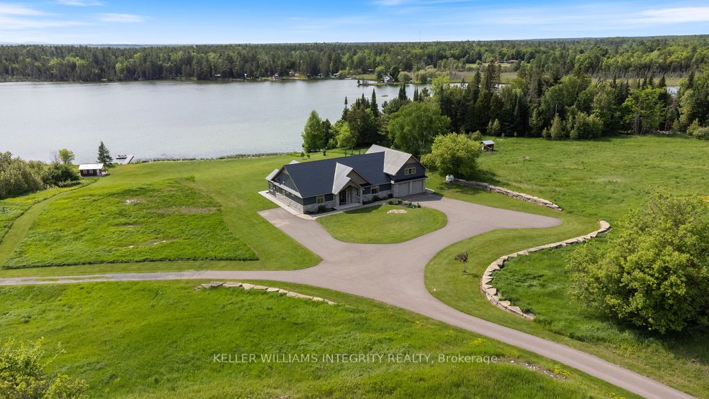 639 Loney Lake Road, Lanark Highlands, ON K0A 3L0 photo 2