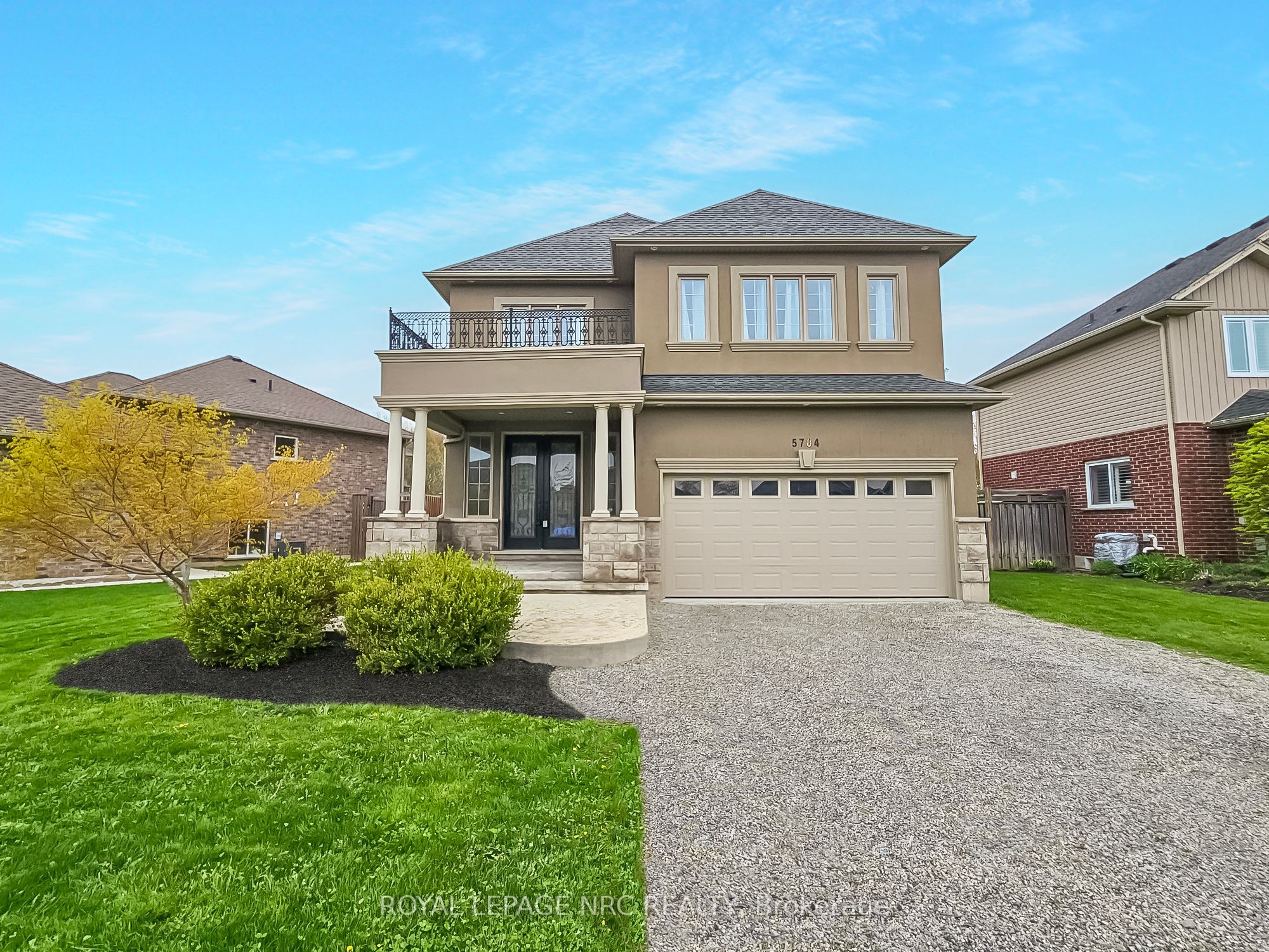 5784 Ironwood Street, Niagara Falls, ON L2H 0G4