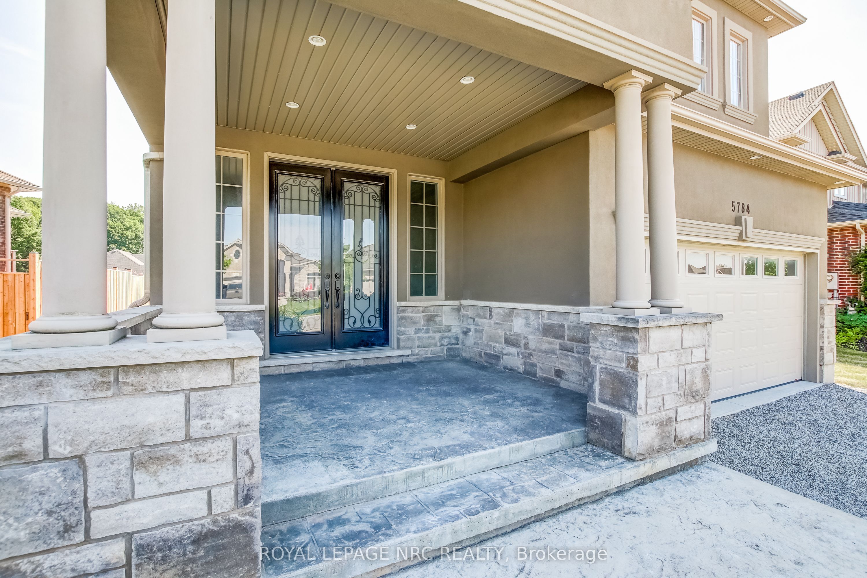 5784 Ironwood Street, Niagara Falls, ON L2H 0G4 photo 3