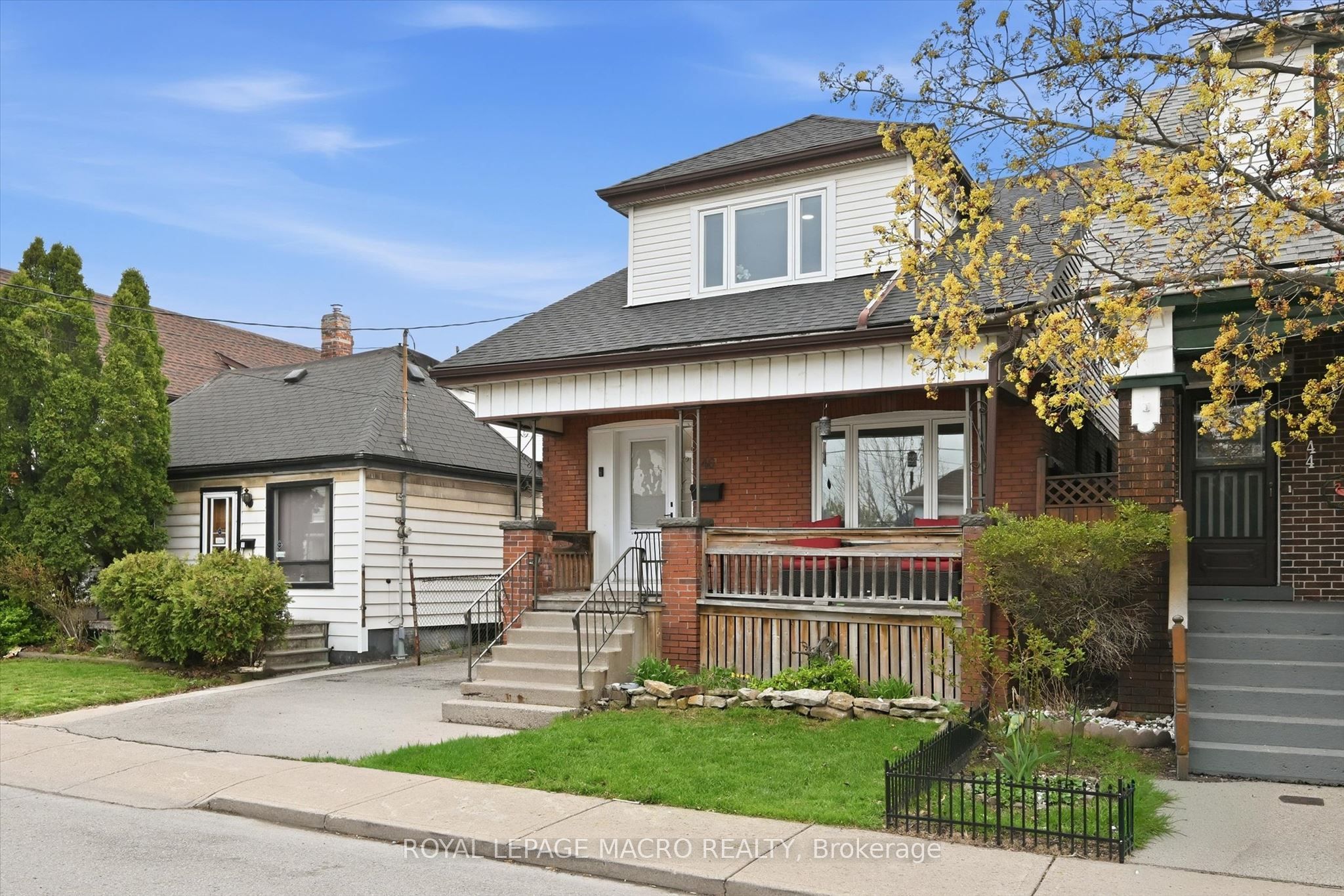 46 Mayflower Avenue, Hamilton, ON L8L 2K4 photo 2