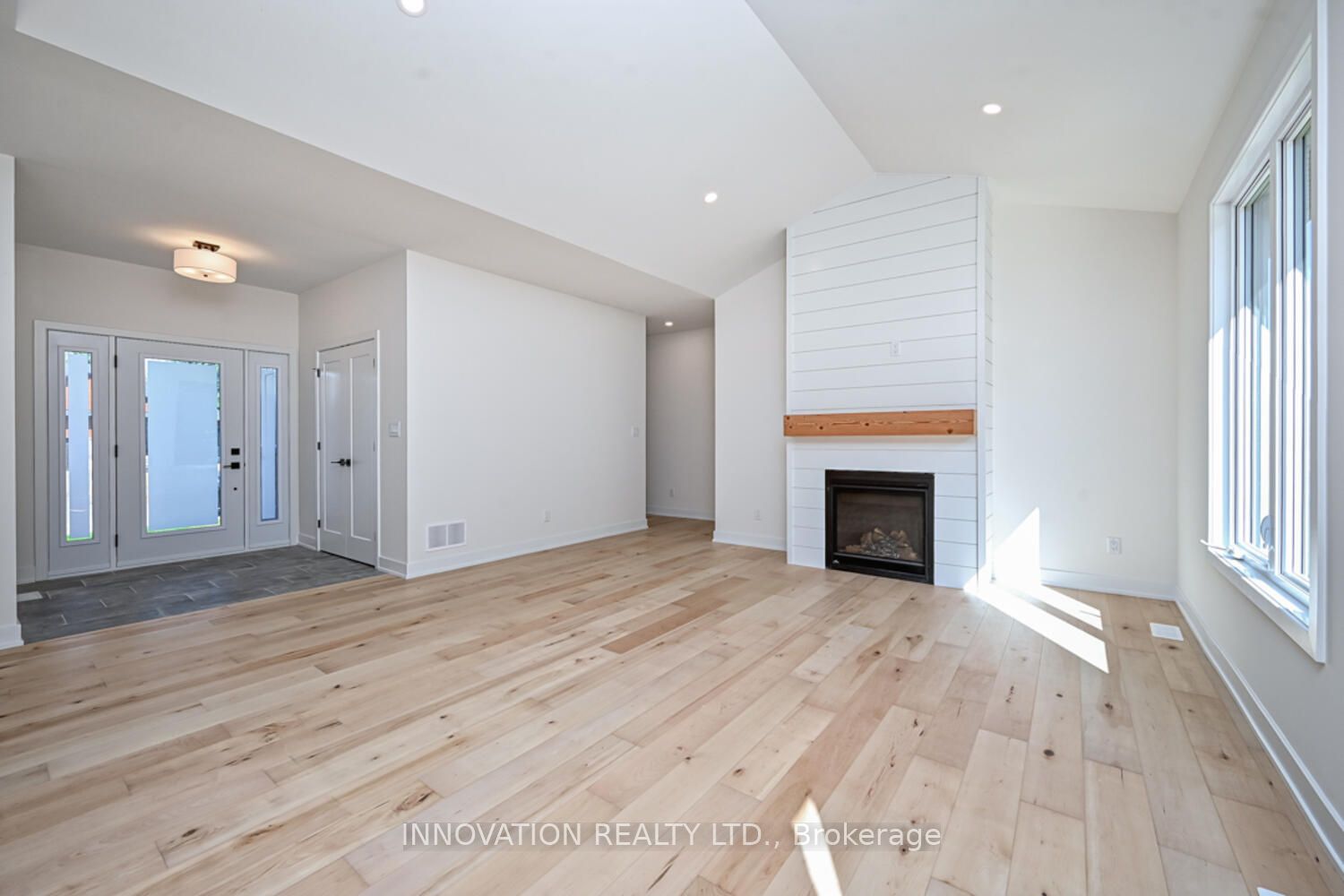 10460 St John Street, North Dundas, ON K0E 1S0 photo 4