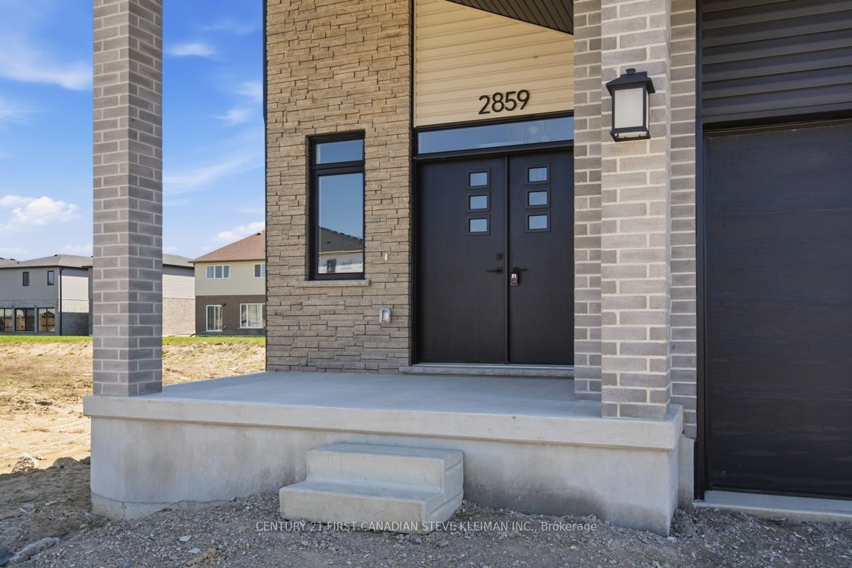 2859 Buroak Drive, London North, ON N6G 2V8 photo 4
