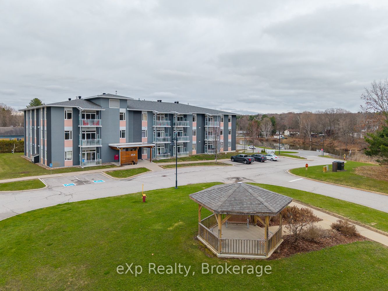 20A Silver Birch Court 302, Parry Sound, ON P2A 0A7 photo 3