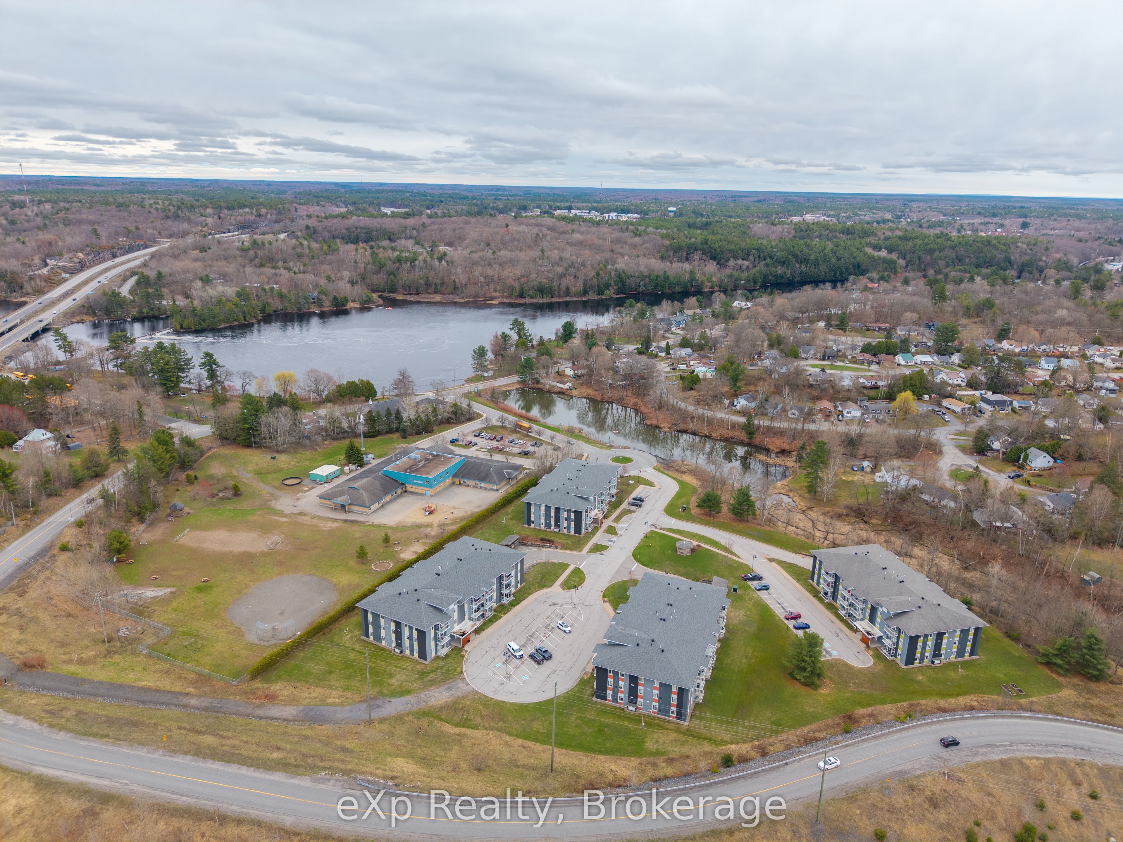 20A Silver Birch Court 302, Parry Sound, ON P2A 0A7 photo 4