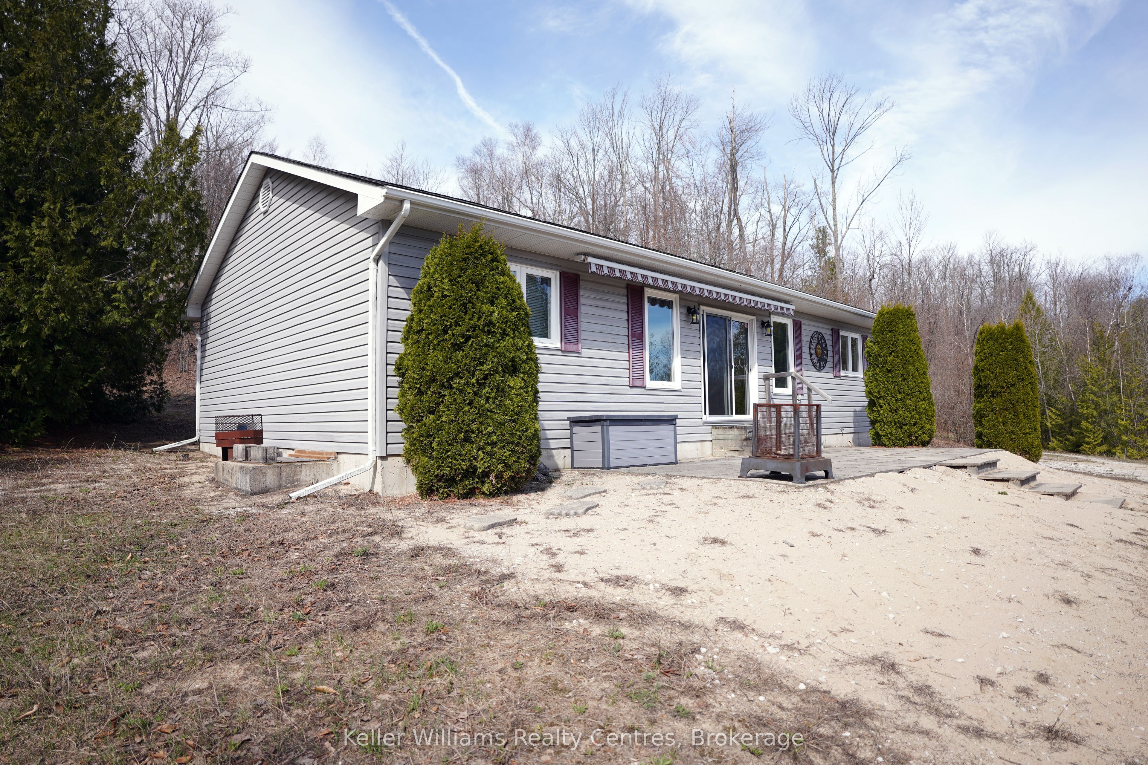 35 Bryant Street, South Bruce Peninsula, ON N0H 2T0 photo 2