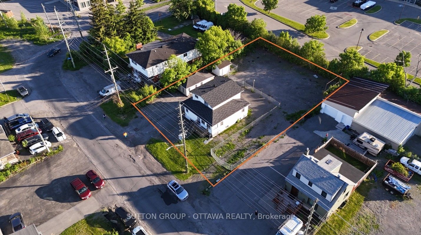 1368 LABRIE Avenue, Cyrville - Carson Grove - Pineview, ON K1B 3M1