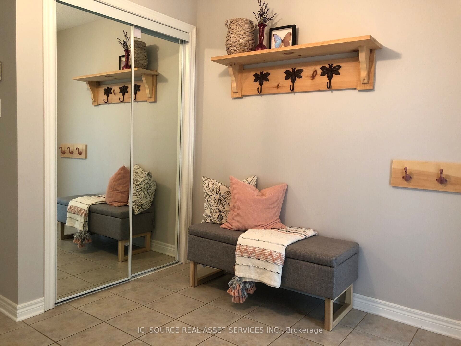 98 Summers Drive, Thorold, ON L2V 5B1 photo 2