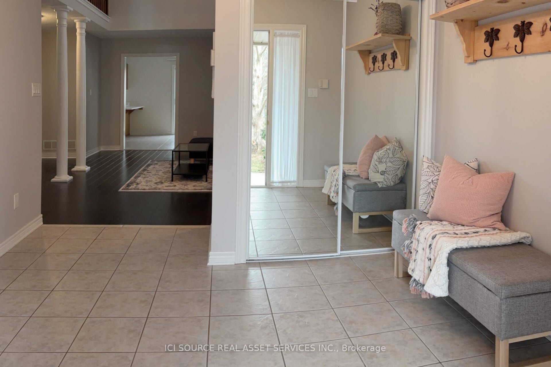 98 Summers Drive, Thorold, ON L2V 5B1 photo 3