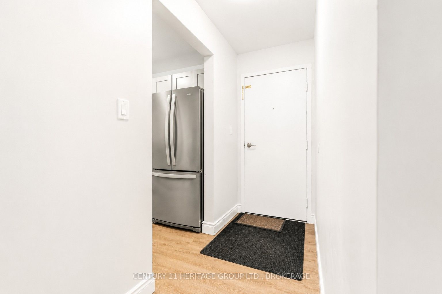 573 Armstrong Road 203, Kingston, ON K7M 8J8 photo 3