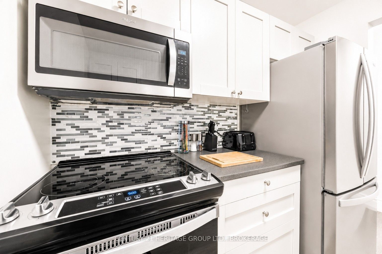 573 Armstrong Road 203, Kingston, ON K7M 8J8 photo 5