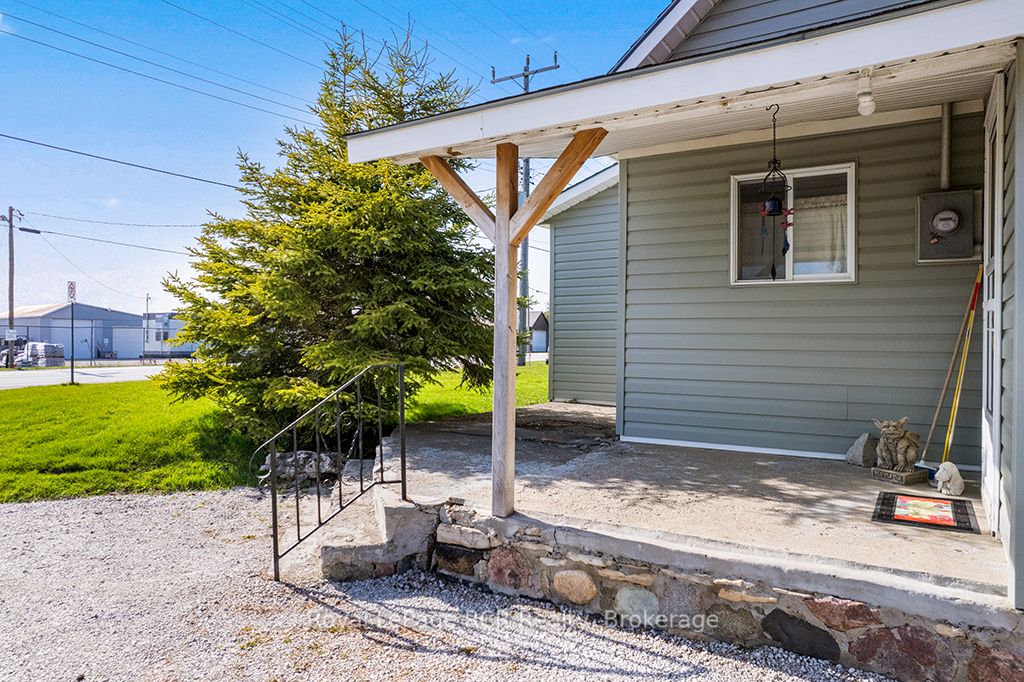 2882 6 Highway, Northern Bruce Peninsula, ON N0H 1W0 photo 5